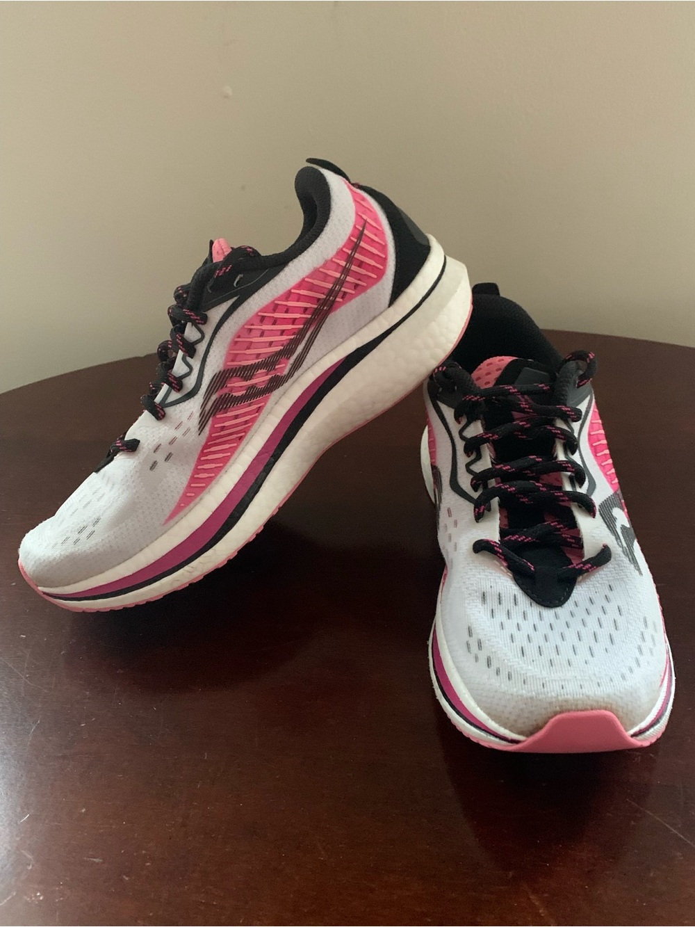 Saucony Endorphin Speed 2 Women’s Running Sneakers White Pink Black